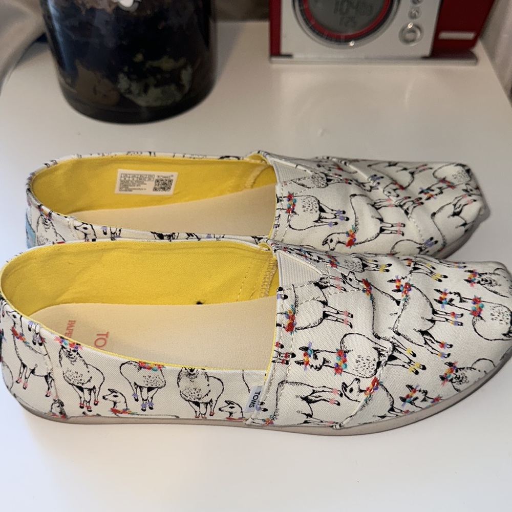 Toms X Paper Source Llama Print Fabric Shoes Size 8 Gem